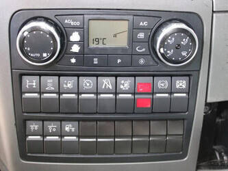 2017-man-tgx-18-480-1428915-45820216