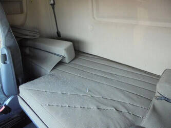 2011-scania-r730-1428917-45820308