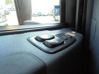 2011-scania-r730-1428917-45820325