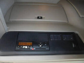 2014-daf-cf400-1428920-45820429