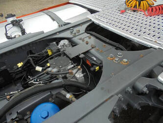 2014-daf-cf400-1428920-45820437