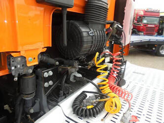 2014-daf-cf400-1428920-45820438