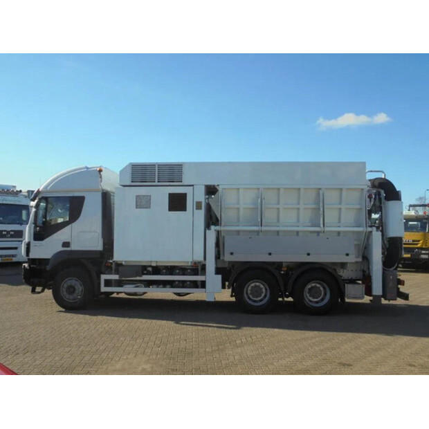 2013 Iveco TRAKKER 450-45820450