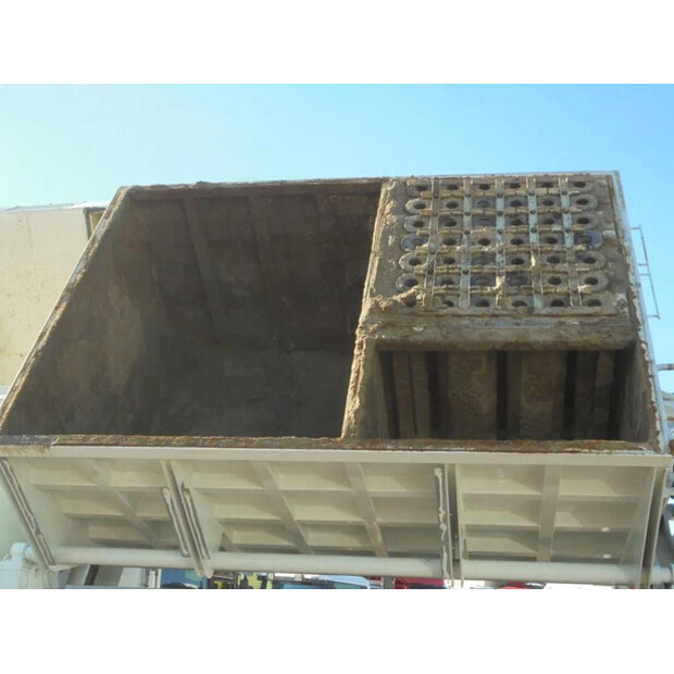 2013 Iveco TRAKKER 450-45820453