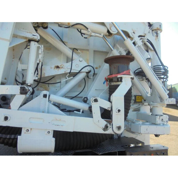 2013 Iveco TRAKKER 450-45820456