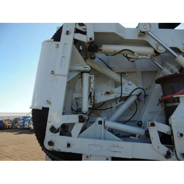 2013 Iveco TRAKKER 450-45820457