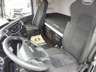 2020-iveco-s-way-1428922-45820492