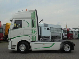 2020-iveco-s-way-1428922-45820498