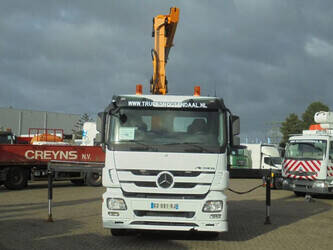 2013-mercedes-benz-actros-1846-1428923-45820529