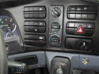 2013-mercedes-benz-actros-1846-1428923-45820543