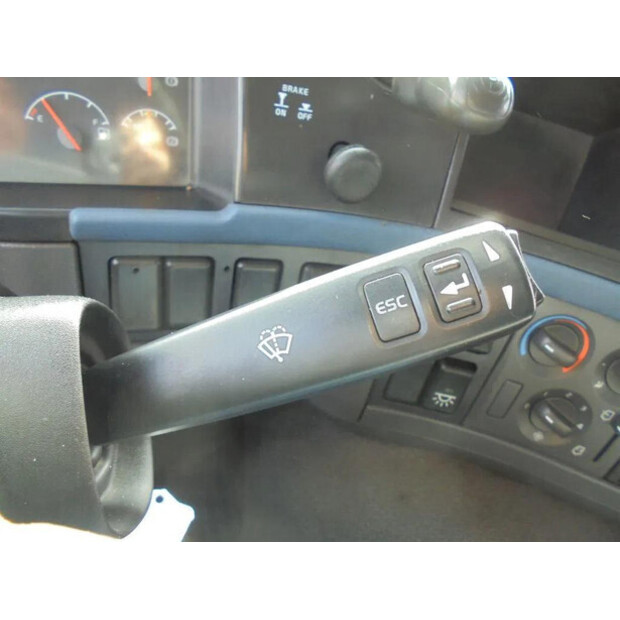 2006 فولفو FM-45820755