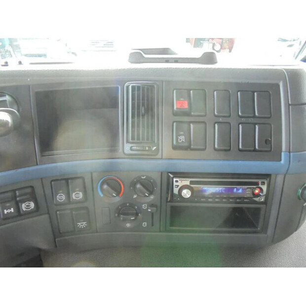 2006 فولفو FM-45820760