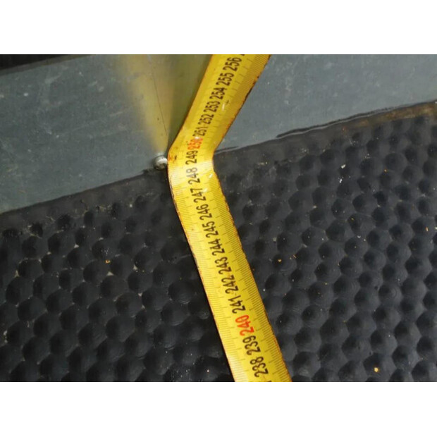 2006 فولفو FM-45820775