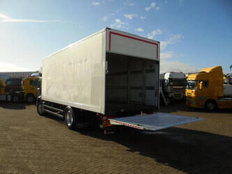 2012-renault-premium-1428932-45820832