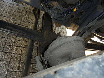 2012-renault-premium-1428932-45820835