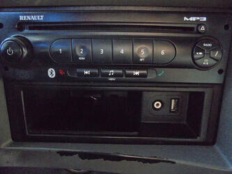 2012-renault-premium-1428932-45820847