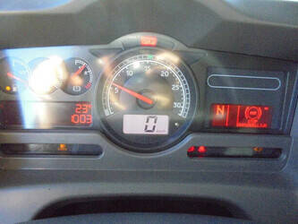 2012-renault-premium-1428932-45820849