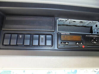 2012-renault-premium-1428932-45820857