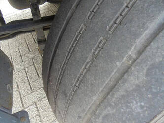 2001-man-12-45820956