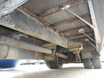 2001-man-12-45820958