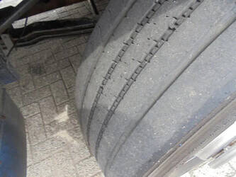 2001-man-12-45820972