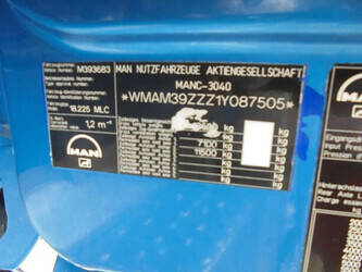 2001-man-12-45820981