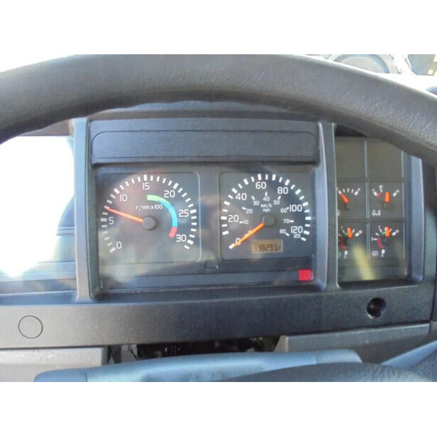 2001 Volvo FL 8.180-45821000