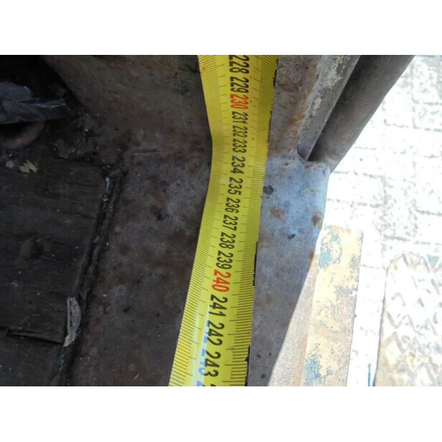 2001 Volvo FL 8.180-45821020