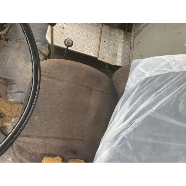 1965 مرسيدس بنز 813-45821229