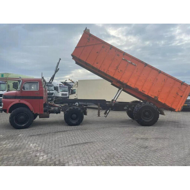 1965 مرسيدس بنز 813-45821231