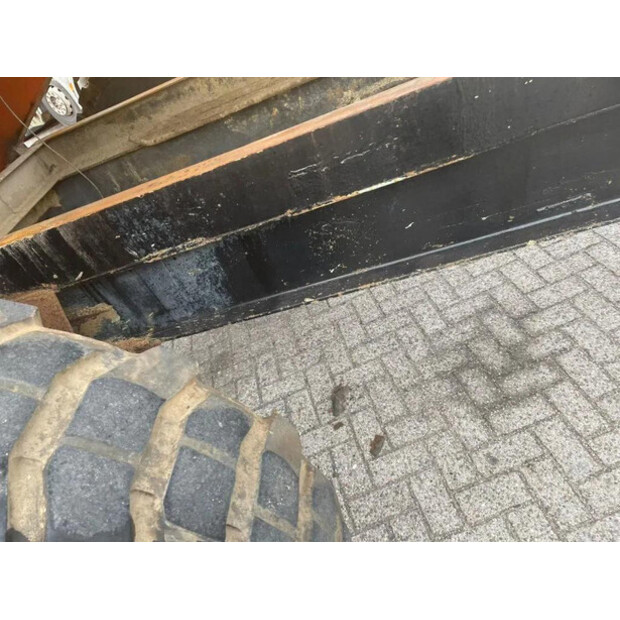 1965 مرسيدس بنز 813-45821236