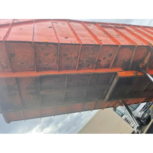 1965 مرسيدس بنز 813-45821242