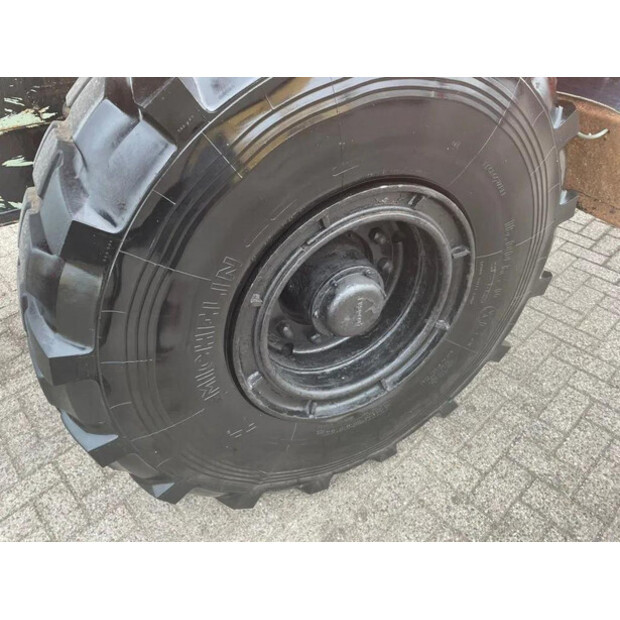 1965 مرسيدس بنز 813-45821249