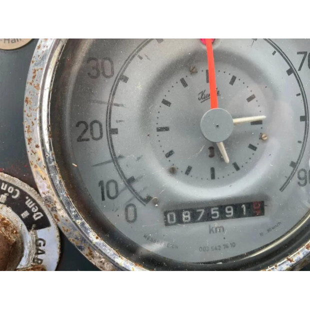 1965 مرسيدس بنز 813-45821253