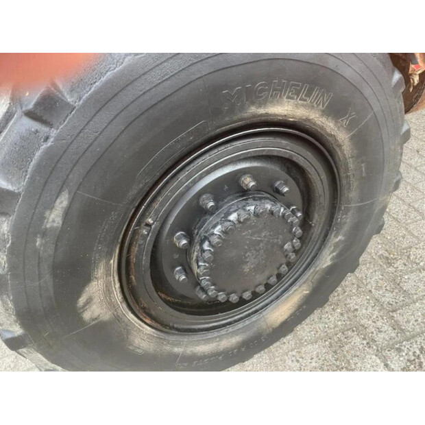 1965 مرسيدس بنز 813-45821254