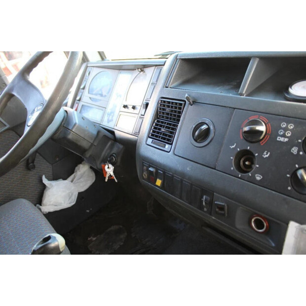 2002 مان 14.224-45821634