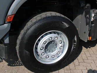 2019-mercedes-benz-arocs-1428960-45821679