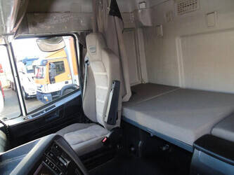 2018-iveco-stralis-1428967-45821953