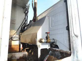 2010-mercedes-benz-axor-1428969-45822044