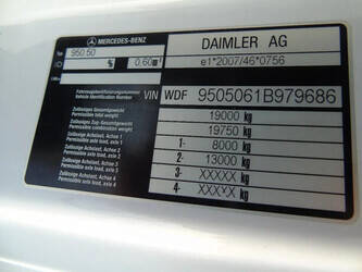 2014-mercedes-benz-axor-1428972-45822135