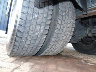 2014-mercedes-benz-axor-1428972-45822138