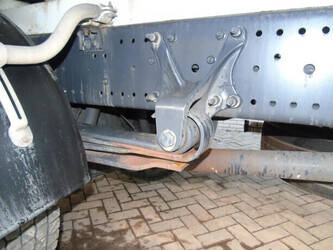 2014-mercedes-benz-axor-1428972-45822143