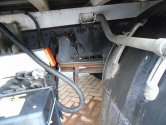 2014-mercedes-benz-axor-1428972-45822157