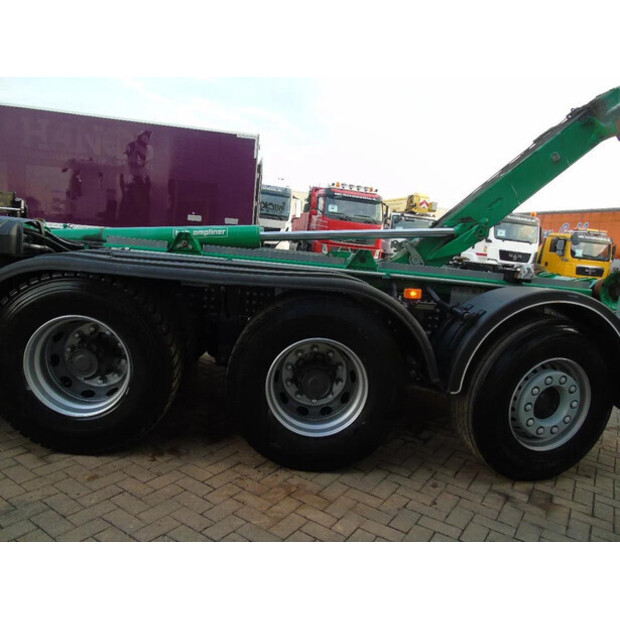 2023 Renault C-45822181