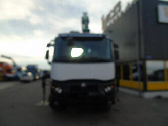 2023-renault-c-45822189