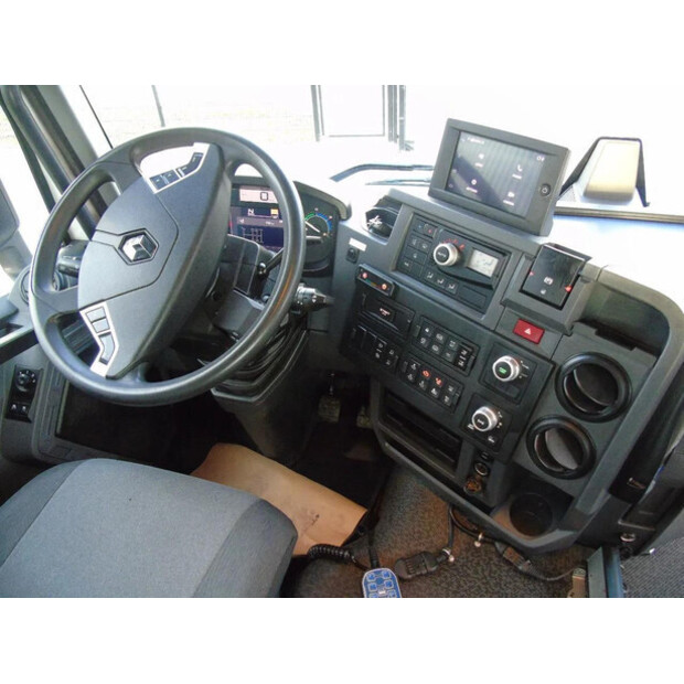 2023 Renault C-45822195