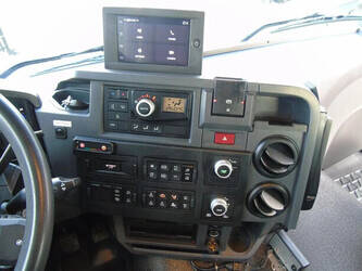 2023-renault-c-45822198