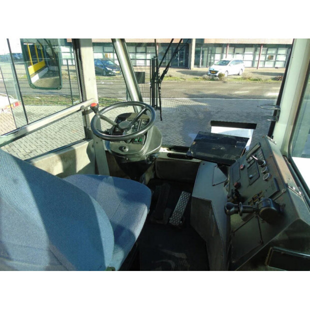 2003 إم أو إل YT200-45822523