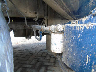 2004-volvo-fm-1428992-45822791