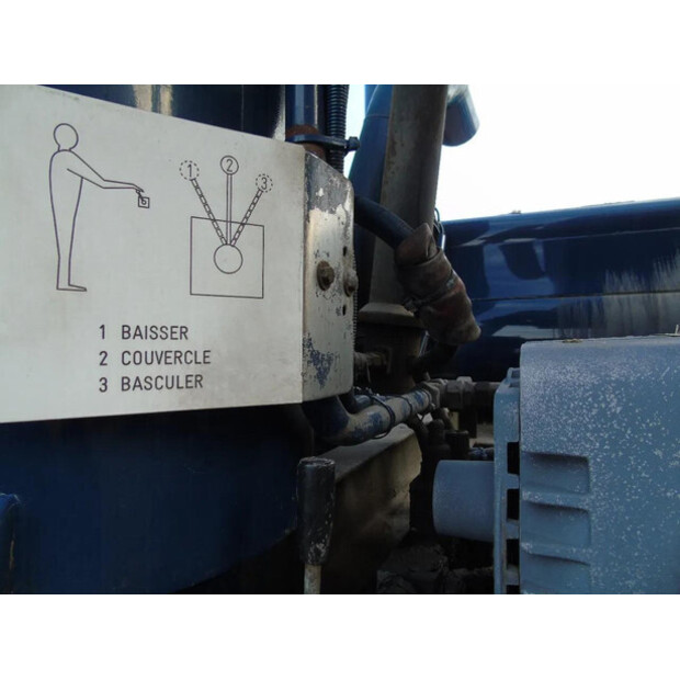 2004 Volvo FM-45822812